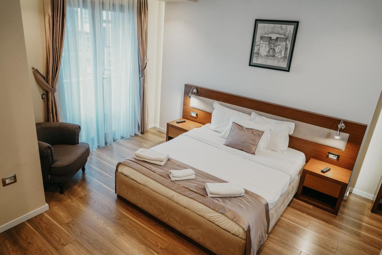 Center Hotel Gjirokastër Eksteriør billede