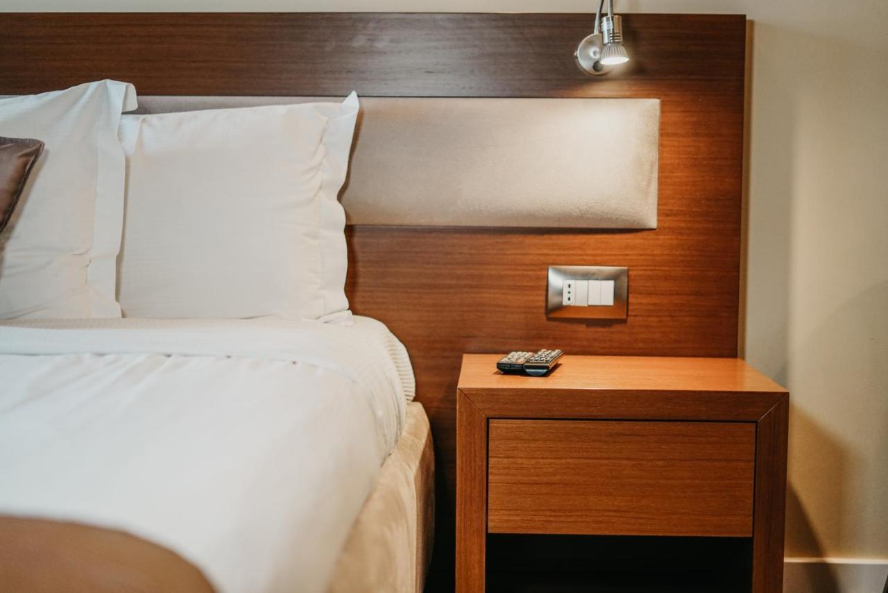 Center Hotel Gjirokastër Eksteriør billede