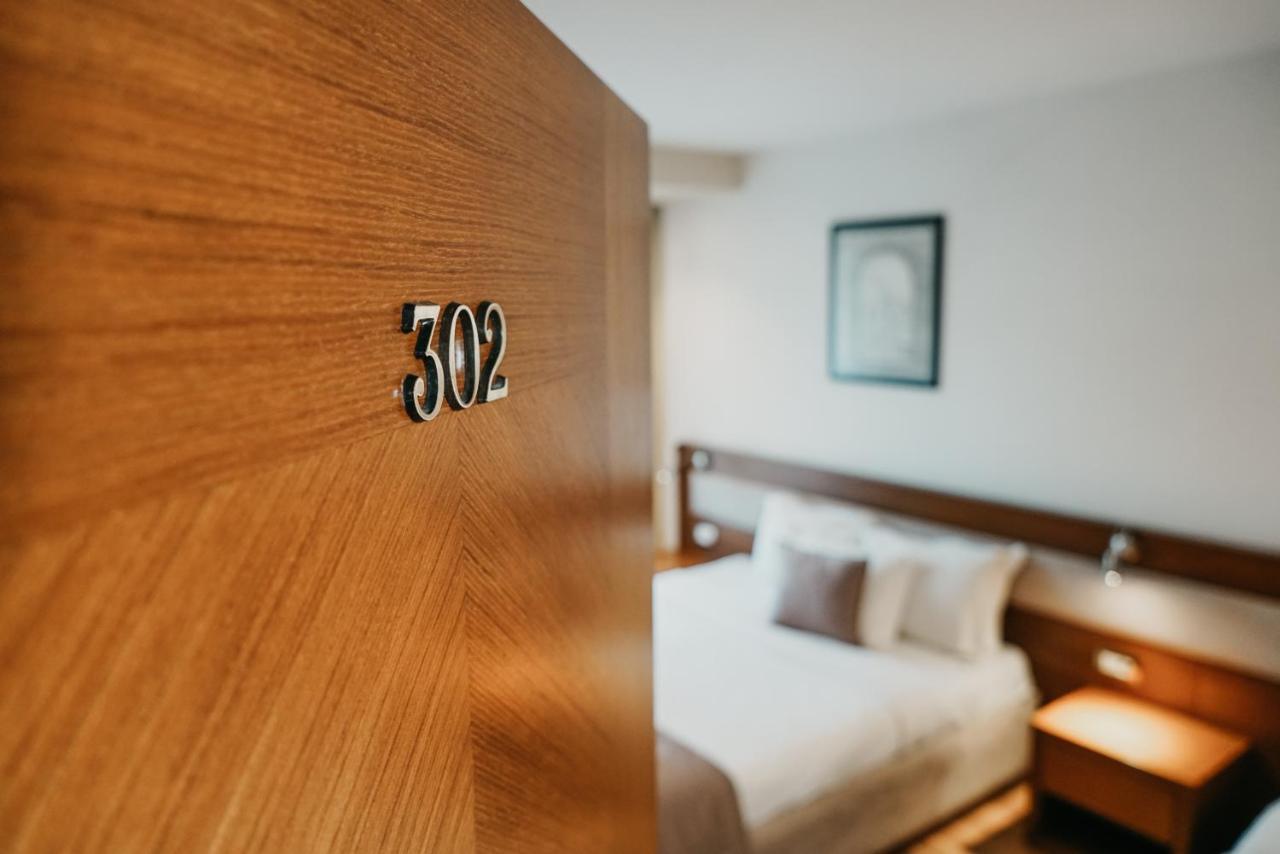 Center Hotel Gjirokastër Eksteriør billede