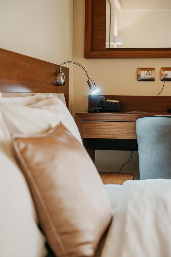 Center Hotel Gjirokastër Eksteriør billede