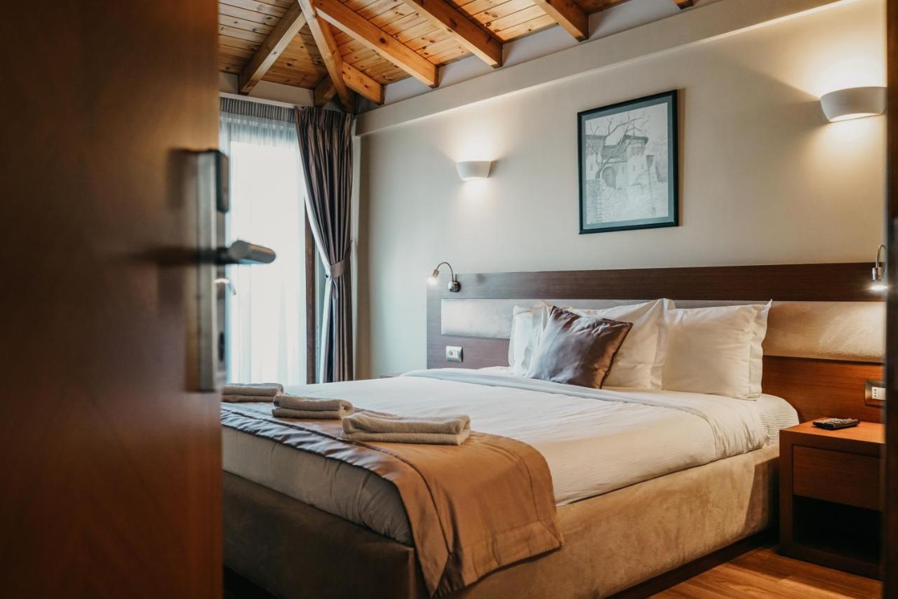 Center Hotel Gjirokastër Eksteriør billede