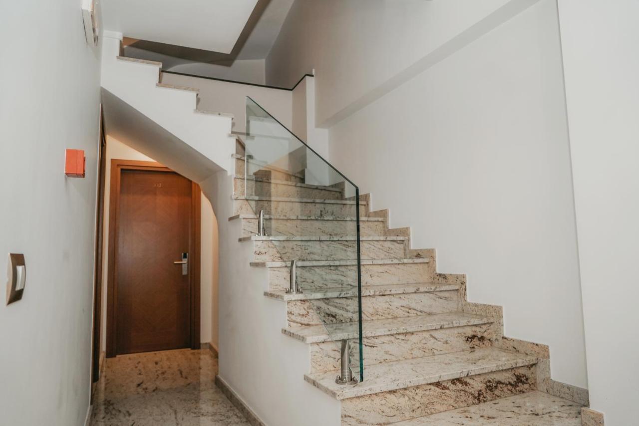 Center Hotel Gjirokastër Eksteriør billede
