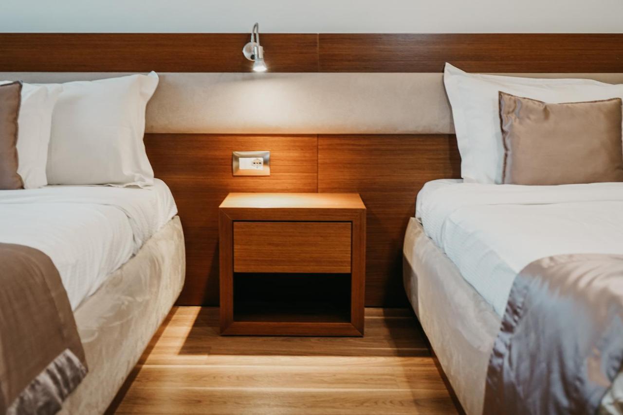 Center Hotel Gjirokastër Eksteriør billede