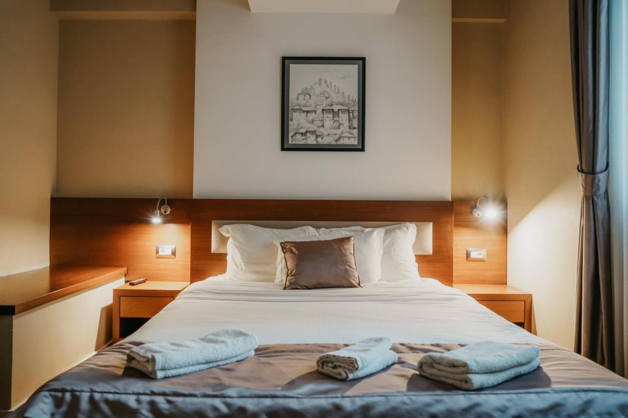 Center Hotel Gjirokastër Eksteriør billede
